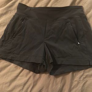 Athleta Trekkie Bermuda shorts